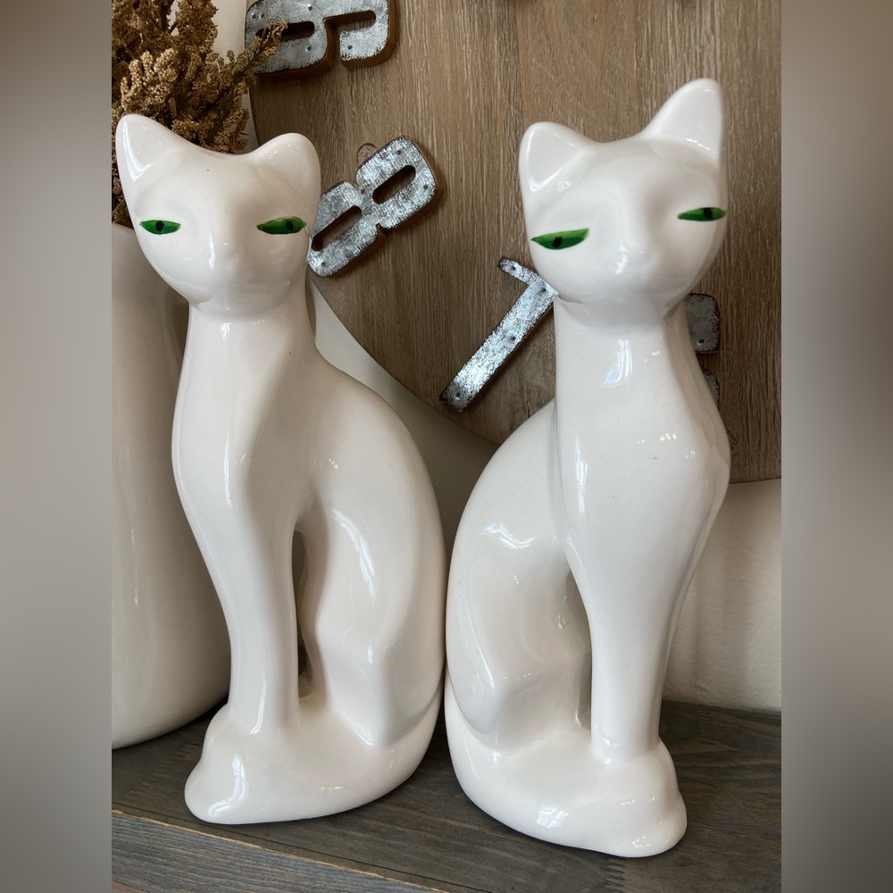 2 Kitsch MCM  Cat Figurines  Made In Brazil Statues